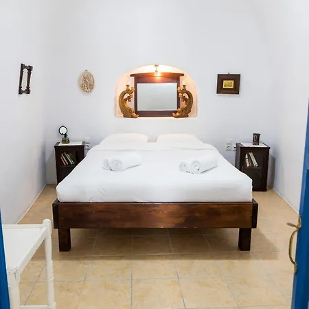 Σπίτι διακοπών Gemini Cave Tzimara ,with Mini Plunge Pool And Hot Tub Οία