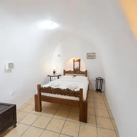 Gemini Cave Tzimara ,with Mini Plunge Pool And Hot Tub Σπίτι διακοπών Οία