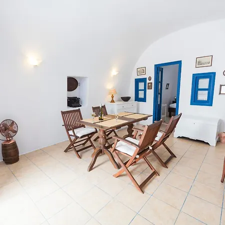 Gemini Cave Tzimara ,with Mini Plunge Pool And Hot Tub Oia