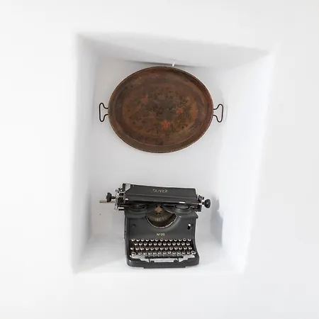 Tatil Evi Gemini Cave Tzimara ,with Mini Plunge Pool And Hot Tub Oia