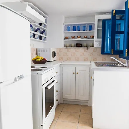 Gemini Cave Tzimara ,with Mini Plunge Pool And Hot Tub Tatil Evi Oia