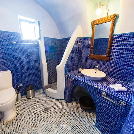 Casa de Férias Gemini Cave Tzimara ,with Mini Plunge Pool And Hot Tub